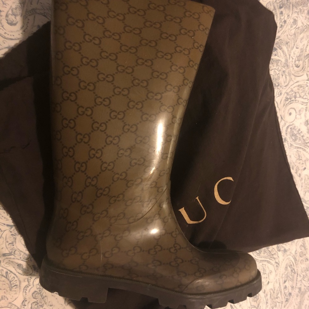 Gucci rain boots